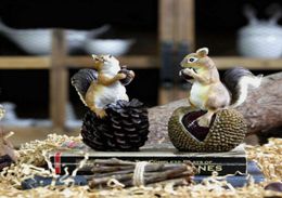 American Countryside Atifical Resin Squirrel With Nuts Animal Figurine Home Decor Garden Decoration Crafts Home Accessories7660768