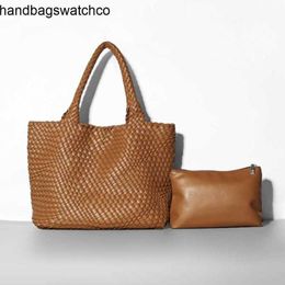 Bottegvenets Handbags Cabat Tote Bag Large 2024 New Fashion Handheld Mommy Big Weaving Bags Beach Frj