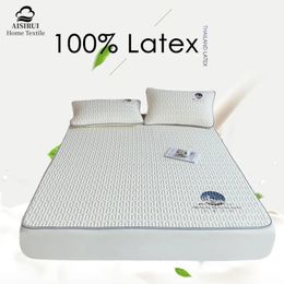 Nature Latex Bed Mat Pad Sheet for Bedroom Summer Sleeping Mattress Bed Cover Comfortable Ice Silk Bedspreads With Pillowcase 240506