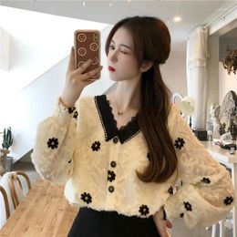 Women's Blouses 2024 Large Spring Flower Embroidery Lace Splice Sweet Top Fat MM Long Sleeve Shirt