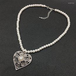 Pendant Necklaces Simple Fashion Edelweiss Necklace For Women Elegant White Colour Pearl Chain Pendants Zinc Alloy Heart Shape Jewellery