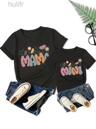 Family Matching Outfits Summer Family Matching Outfits Mama and Mamas Mini Tshirt Mother Daughter Mum T-Shirt Tops Toddler Baby Kids Girls Clothes d240507