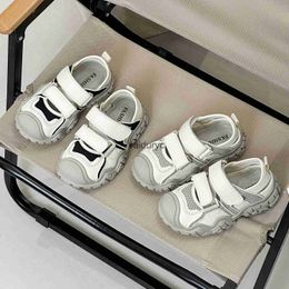 Sneakers Childrens Shoes 2024 Summer New Korean Fashion Sports Sandals Hollow Breathable Mens and Womens Frame H240507