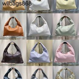 Woven 2024 Hop Venetabottegs Casual Handbag Womens Bag Divani Mini Fashion One Shoulder Crossbody Handbag Medium
