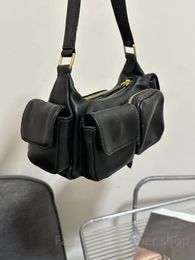 Muiii Girl Bag Y2KデザイナートートバッグヴィンテージポケットMiuiデザイナーバッグアンダーアームポケットバッグ高品質のレザースイートクールレザープラクティスプラクティスバッグ女性ギフト