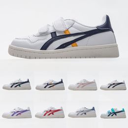 2024 Japan s barnskor småbarn baby pojkar flickor atletiska utomhusdesigner tränare spädbarn barn ps chaussures häll enfant sapatos svart casual sko sneakers