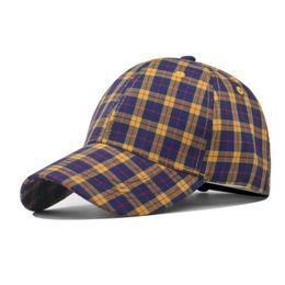 Ball Caps Red Plaid Mens Baseball Cap Summer New Adjustable Ladies Peaked Caps Spring and Autumn Street Shooting Outdoor Sunshade Hat Y240507