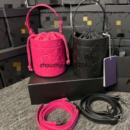 CF Pearl CHANEI Bag CC Chain Makeup Designer Bags Bucketbag Clutch Purses Handbags for Women Cosmeticbag Jewelrybags Travel Jewellery Organiser 17x11x11cm