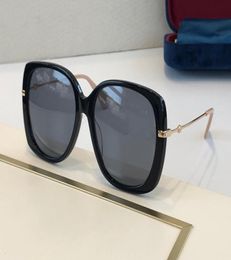 0511 Sunglasses For Women Popular Fashion Summer Style With The Stones Top Quality UV Protection Lens Come With Case 0511S6130734