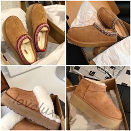 Designer Fluffy Stivali da neve Mini Donne Slipisti inverno Australia Tasman Platform Ug Stivale Pelliccia Scarpe per lana caviglia in pelle di pecora Casual