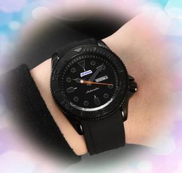 Popular Selling Military Men Big Size Watches Business Leisure Colourful Rubber Strap Clock Quartz Automatic Day Date Time Chain Bracelet Double Calendar Watch