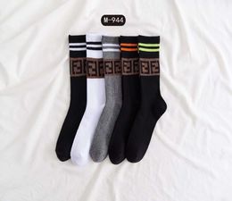 VETE Men Women Towel Sock Cotton Embroidery Socks Sporty Sock Street Skateboard Men Women Sock 1G13ff socks 1G135685180
