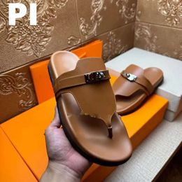Sandals Empire Famous Designer Mens Sandálias Couro Flip Flip Flips Claquette Sandale Plataforma de luxo Sandles Man Classic Leather Summer