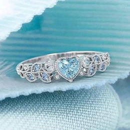 Cluster Rings Vintage Originality Fashion Classy Women's Ring Light Blue Heart Shape Zircon Plated Jewelry Daily Party Accessory