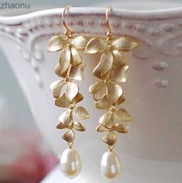 Dangle Chandelier 2020 Wholesale Hot Selling South Korean Sweet Flower Pearl Earrings Long tassel Gold Orchid Matte Hook Earrings XW