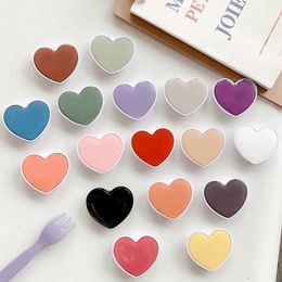 Cell Phone Mounts Holders Universal Heart Shaped Phone Socket Holder Finger Grip Bracket Support Telephone for IPhone 15 14 13 Pocket Socket Stand