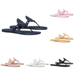 2024 NEW Designer Slippers For Women T And B Slipper Leather Patent Slide Plat-Form Womens Shoes Flat Summer Beach Flip Flops Clogs Sandels 967