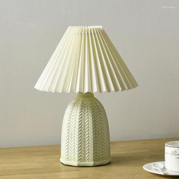 Table Lamps Retro Pleated Desk Lamp Bedroom Bedside Korean Ins Girl's Heart B&B Coffee Shop Small Decorative