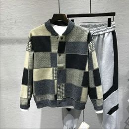 Man Clothes Collared Plaid Coat Knitted Sweaters for Men Jacket Cardigan Thick Winter S Japanese Harajuku Fashion Over Fit Knit 240423