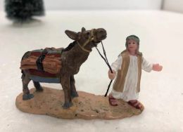 Miniatures Small resin figure mental psychological sand table game box court therapy arab boy pull a donkey