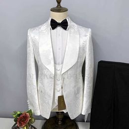 Men's Suits Blazers Flower print mens set 3-piece slim fit fashionable shawl lapel jacket vest pants promotional party luxurious gold tailcoat Q240507