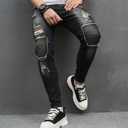 Jeans maschi maschi hiphop fori hiphop in angoscia splicing jeans skinny jeans strappato moto slim maschio pannelli in denim y240507