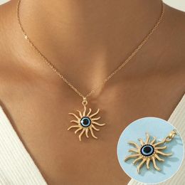 Pendant Necklaces Women Vintage Devil's Eye Necklace Personality Exaggerated Fashion Trendy Girls Blue Eyes Style Jewelry Gifts