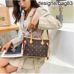 2024 TOP Women Luxurys Designers Bags Crossbody Womens Purses Shoulder Shopping Totes Bag