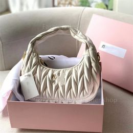 Kvinnor Topphandtag Väskor Designer Mim Bags Women's Handbags Crossbody Bag Clutch Temperament Lovely Lady's Classical Leather Fold Fashion 5 Colors With Box