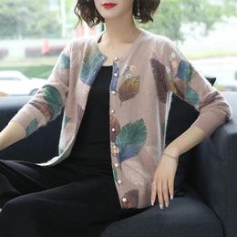 Women's Knits 2024 Spring And Autumn Mom's Knitted Shirt Thin Coat Short Middle Aged Elderly Fat Plus Size Sweater Cardigan Top