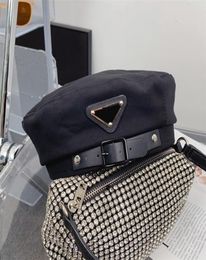 Womens Luxurys Beret Leather Belt Buckle Beret Cool Bell Cap Designer Brand Hats High Quality Caps Outdoor Travel Hat Fashion Base8972810