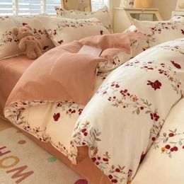 Bedding sets Washed Cotton Four Piece Bed Ins Style Girl Heart Quilt Cover Bed Sheet Countryside Style Broken Flower Quilt Cover Dormitory J240507