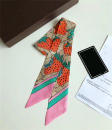 Scarves Designer Letters Print Women Tie Designer Silk Twilly Scarf For Bags Strawberry Pattern Clothes Ties Men Luxury Neckties Girls Rib