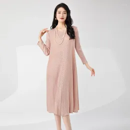 Skirts COZOK Fashionable Temperament Summer Women's Dress V-neck Pleated Solid Color Casual Versatile Loose Fitting WT6074