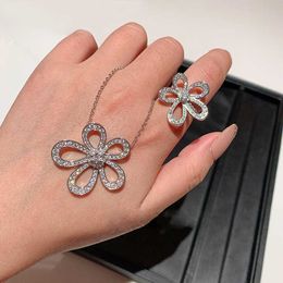 High version Vancefe pure silver full diamond sunflower necklace for women with light luxury and niche design high-end and elegant collarbone chain