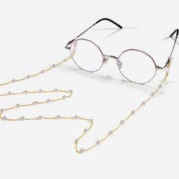 Eyeglasses chains Eyeglass Chain White Plastic Bead Pearl Heart Color Crystal Charm Eyewear Retainer Glasses Holder Strap Women Necklace Gift