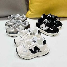Sneakers 2024 Spring New Baby Dad Shoes Boys Casual Running Girls Lightweight and Breathable Mesh Sports H240507