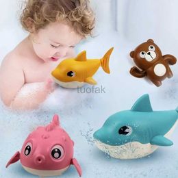Bath Toys Baby Bath Toy Animal Cute Cartoon Shark Crocodile Classic Baby Water Toy Infant Swim Chain Clockwork Kids Beach Bath Toys Single d240507