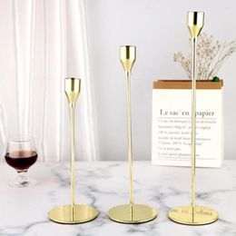 Candle Holders Metal Simple Small Wine Glass Holder Nordic Fashion Exquisite Romantic Light Dinner Home Decoration