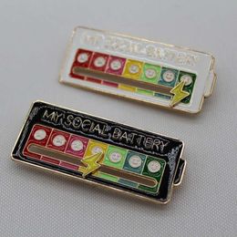 Social conversion creative brooch battery level mood badge sliding