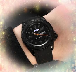 Couple Hip Hop Iced Out Men Designer Watch Day Date Time Quartz Battery Movement Double Calendar Colourful Rubber Strap Clock All the Crime Watches Gifts