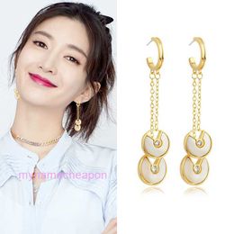 Luxury gold Carttrrie earrings New Korean Edition Temperament Internet Celebrity Small Crowd Design Personalized Mother Shell Earrings Earrings for Women Suitab