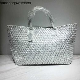 Bottegvenets Handbags Cabat Tote Bag Large Snake Weave Womens 2024 New One Shoulder Portable Vegetable Basket Capacity Shopping Casual Frj