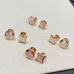 Luxury Earrings Designers Letters Stud Famous Women Round Crystal Rhinestone Pearl Earring Wedding Party Jewerlry Hot Simple Fashion 18K Diamond Wedding Gifts