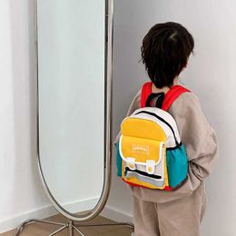 Plecaki Śliczne plecak dziecięcy plecak plecak dziecięcy chłopiec i dziewczyna szkolna plecak regulowany i modny nylon dziecięcy plecakl240502