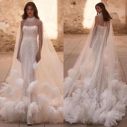 الرسم البياني الزفاف Mermaid Milla Nova Dress مع Cape Pearls الترتر عالي الرقبة فساتين الزفاف فساتين الزفاف