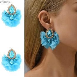 Dangle Chandelier Romantic and fashionable cotton lace flower sparkling crystal large screw earrings XW
