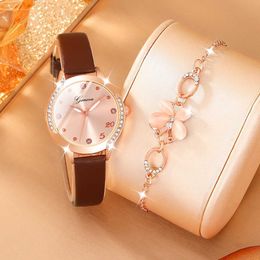 Women's Watches 2Pcs Womens Fashion Trend Diamond Digital Leather Strap Quartz Full Diamond Luxury Designer Love Necklace Earrings Set