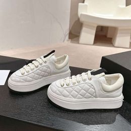 2024 Summer New Lingge Versatile Thick Sole Leather Style Sports Casual Low Top Board Women's Little White Shoes