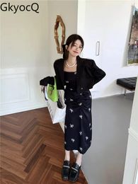 Work Dresses Women French Design Pleated Printed Suspender Dress Floral 2024 Fashion Solid Outwear Coat Two-piece Set